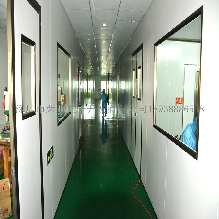 深圳荣进净化车间一角